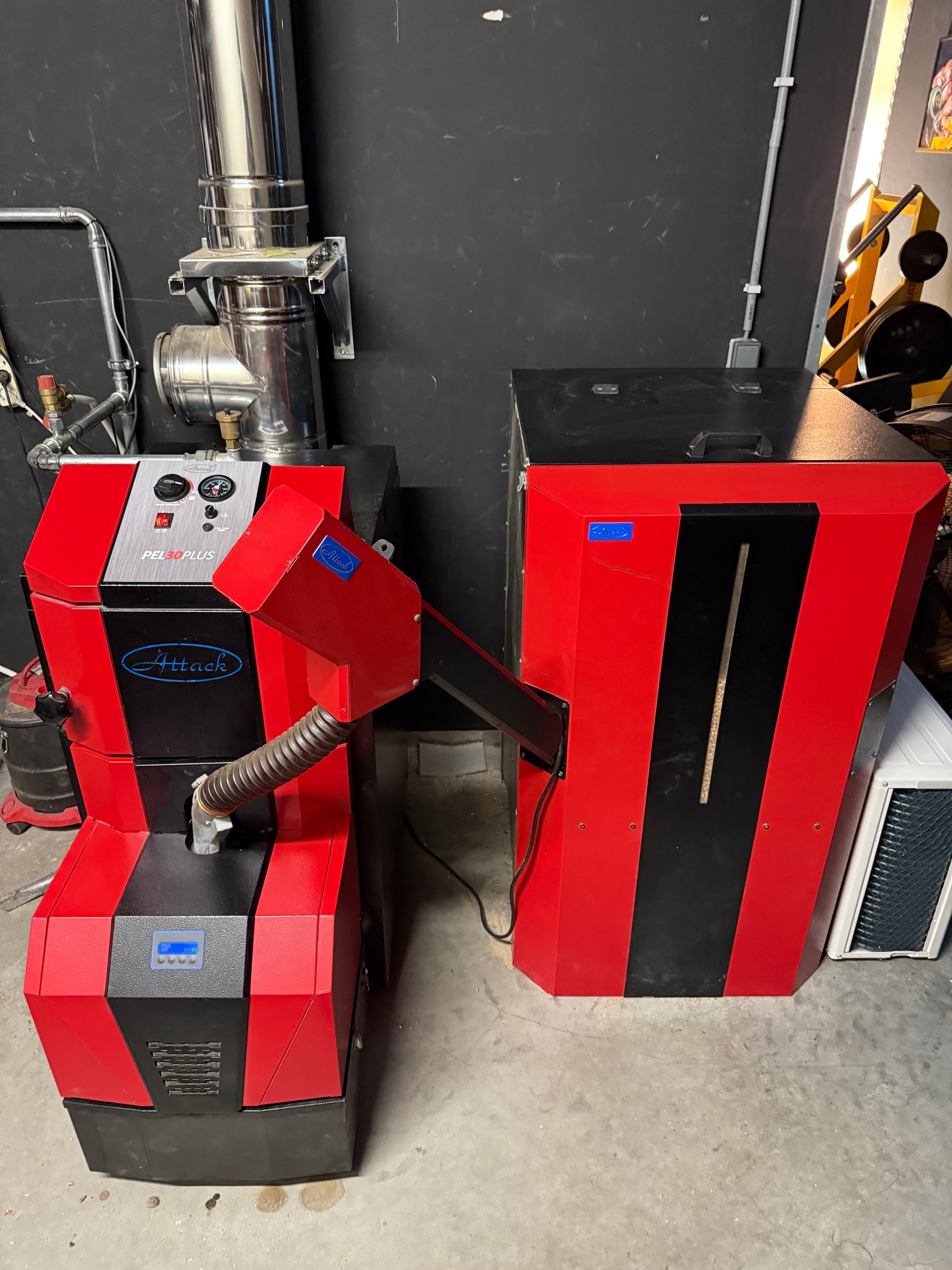 Cv Pelletkachel Attack Pell 30 Plus 30kw + Bunker/Vijzel