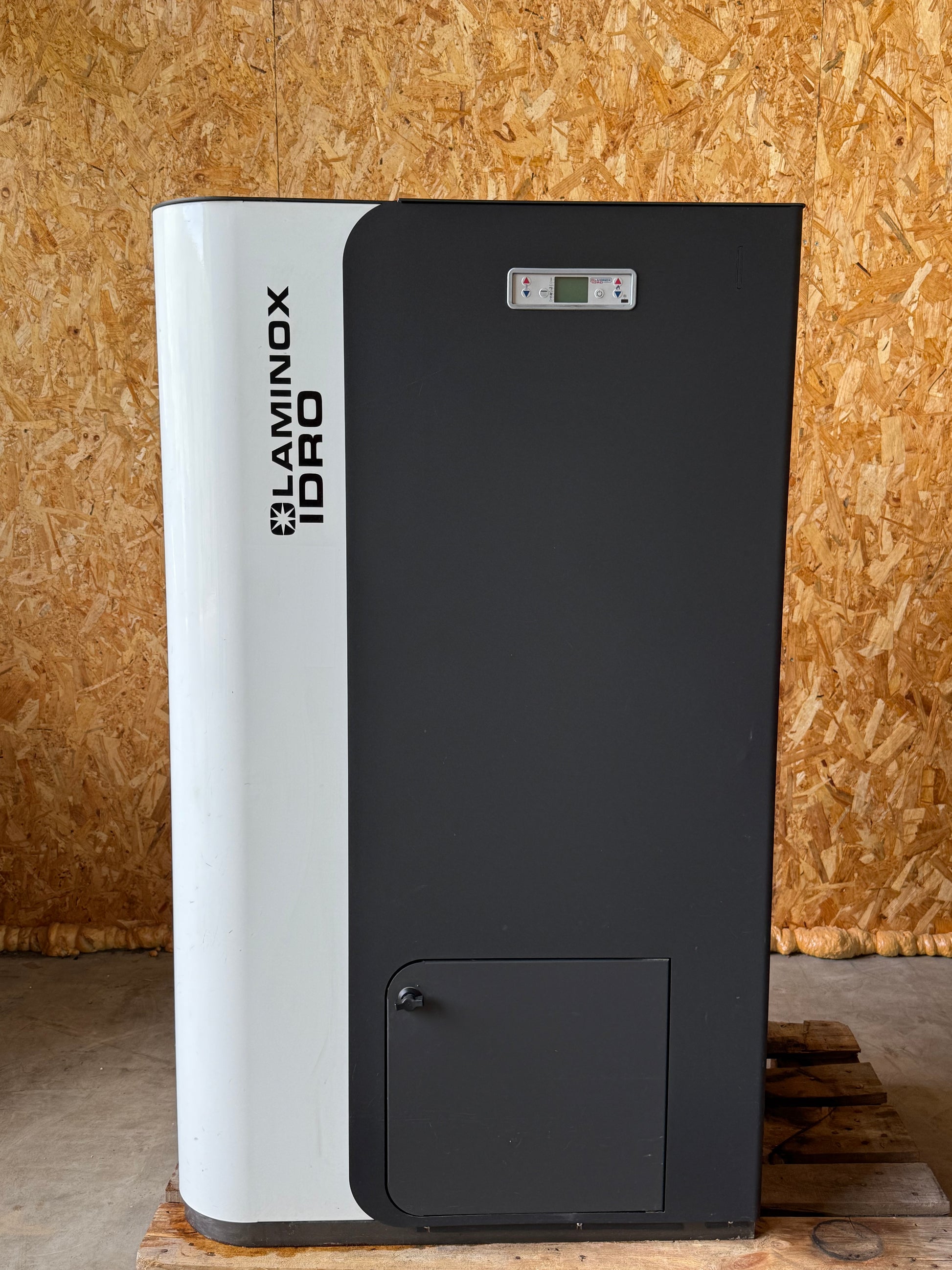 Cv Pelletkachel Laminox Termoboiler 24